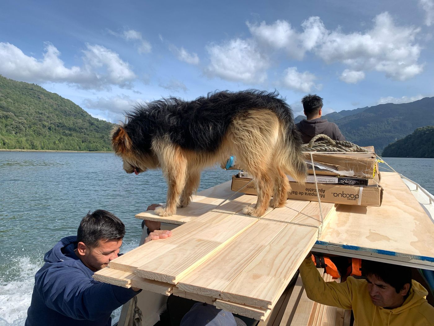 Camioneta en obra — Constructora Fass